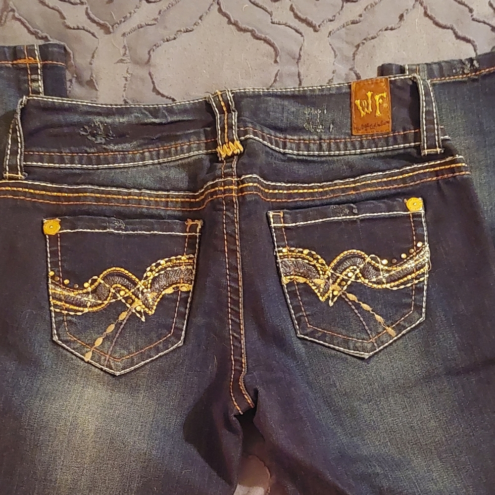 Wallflower stretch jeans